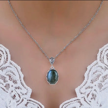 Labradorite Gemstone Pendant Necklace with 925 Sterling Silver Filigree Chain